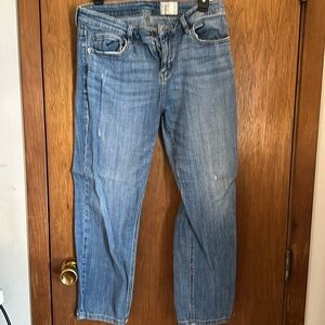 Light wash women’s jeans